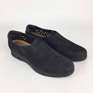 Clarks Womens Daelyn Summit Black Perforated Leather Loafer Comfort Shoe sz 8.5
